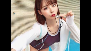 【盗撮】プールで超可愛いロリギャルにロックオン！見るからにセクシーボディーで、水着からおっぱいが飛び出そう！のthumbnail