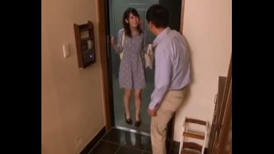 ☆フェラ☆メイド☆家政婦！あっぁぁ…家政婦x中出し！スク水で絶頂悶絶のずらしハメで濡れちゃおうよxニーハイのthumbnail