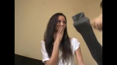 巨乳スレンダー美脚めっちゃ激エロ外人さんとエロいことしまくり日本人と白人の手コキのthumbnail