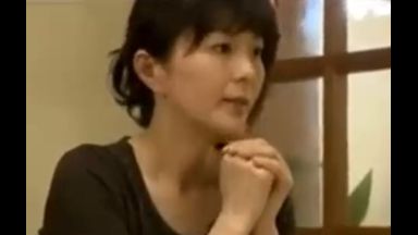 ♡「母さん…僕じゃダメなの？♡」父さんとSEXしてないんでしょ…息子チンポに溺れる母…レイプされた母マンコは禁断のチンポの虜に…♡のthumbnail