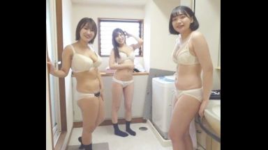 ♥従妹3人を味見「お兄ちゃん久しぶりに一緒にお風呂入ろうよ…勃起したチンポ見たいな♥」のthumbnail