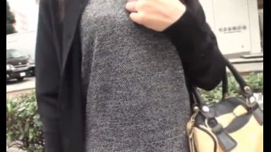♥45歳人妻ナンパ「奥さん…SEXしませんか？♥」黒人の極太巨根チンポが挿入されて初体験の快感が…イキ狂うおマンコのthumbnail