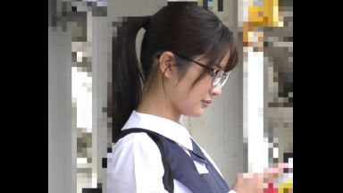 ♥清純メガネっ娘女子校生を公衆便所で中出しレイプ♥「自分のパンツ咥えさせられて精子がおマンコに注がれる♥」のthumbnail