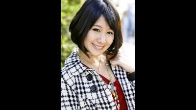 ３３歳だというオシャレな店舗が軒を連ねる昼下がりの恵比寿で見つけた清楚系の美人奥さまがとびきりスケベな淫乱メス犬に豹変！浮気はダメだと分かっていながらも初めて会った名前も知らないナンパ師との思いもよらぬセックスの相性の良さに激しく興奮したドスケベ人妻が魅せる淫らな姿を見逃すな！のthumbnail