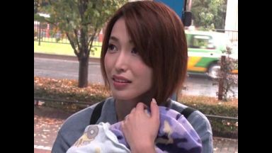 夫婦限定企画でナンパした人妻に巨根男性が悩み相談⁉デカチン素股奉仕から夫を裏切りエロ不倫NTRセックス【マジックミラー】のthumbnail