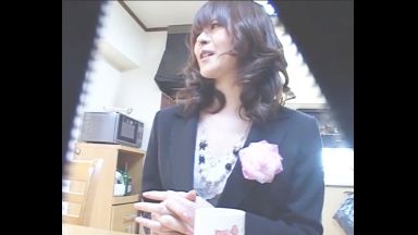 ♡33歳人妻アナル※ごめんなさい…入園式から帰ってきたばかりなので…チンポ見せると欲しがる絶倫の欲求不満おまんこのthumbnail