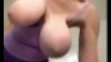 このレベルの乳が揺れまくったらエロ過ぎてムラムラしちゃうｗｗｗのthumbnail