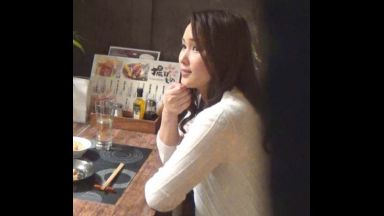 ♥旦那にドタキャンされた30歳人妻に中出し「こんなおばさんを酔わしてどうするつもりなの？…いいよ私も寂しいから♥」人妻も女なのよのthumbnail