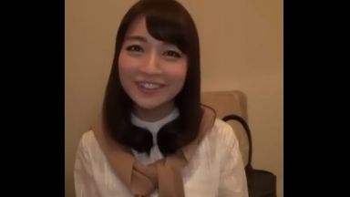 ！スゴい…主婦＋人妻！飯山沙織がいいのよね…スレンダーで激イキH動画「まだ頂戴…！」☆美乳☆のthumbnail