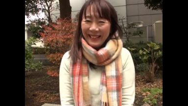 ♥「59歳のお婆ちゃんだけどいいですか？♥」孫もいて屋外SEXしたい絶倫おまんこ…10年以上レスだから…♥のthumbnail