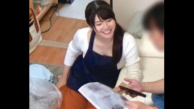 「フェラだけなら…」美人のおばさんにえっちなお願い聞いてもらってセックスまで持ち込む！のthumbnail