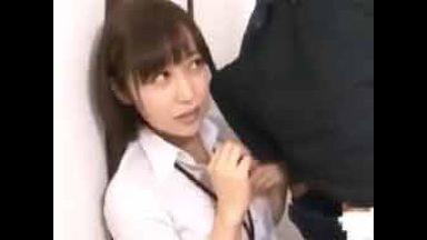 【巨乳店員】接客中に誘惑されて応じてしまうショップ店員のthumbnail