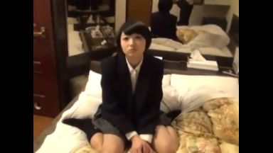 パイパンショトカJKとラブホでハメ撮りしちゃうのだのthumbnail