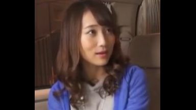 ♥元CAの28歳人妻に中出し「久しぶりに女に戻りたいの…♥」ご無沙汰おマンコは愛液トロトロでチンポ懇願しちゃうのthumbnail