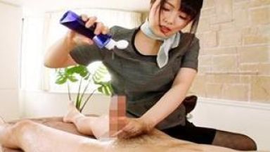美女エステティシャンがオイルマッサージ！逆手の手コキと睾丸を揉みほぐしのthumbnail