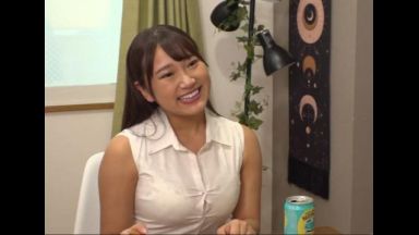 【セフレ】｢一緒にカンパ～イ♡｣目の前の女性とラブラブですけど、彼女は別に居ます。Iカップのセフレですｗのthumbnail