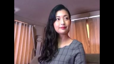 【素人ナンパ】妖艶妻の服を脱がせば激エロTバック！久々の勃起チンポに本気で感じて鬼ピストンで絶叫快楽！のthumbnail