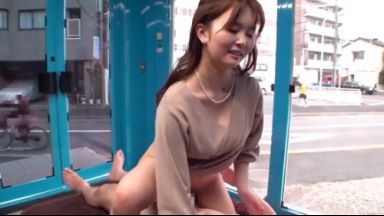 【三舩みすず】《エロ動画×MM号》マジックミラー号企画！旦那とご無沙汰な人妻はデカチンの誘惑に勝てるのか？のthumbnail