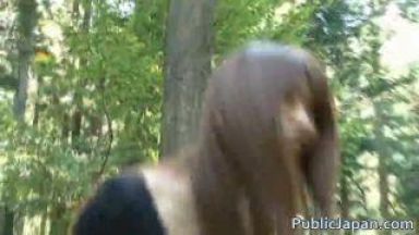 胸元の空いた服で逆ナンパする魔性の女のthumbnail