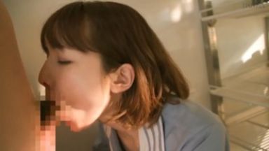 【穂高結花】《エロ動画×人妻･寝取られ》夫と経営中のコンビニに男子学生がアルバイトで働くことになり夫にない若い魅力に理性が抑える事が出来なくなった人妻が夫を裏切り濃厚不貞SEXのthumbnail
