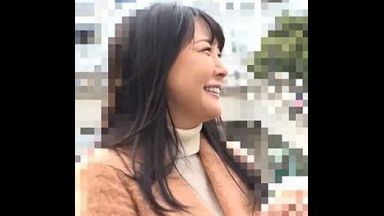 欲求不満な素人妻をナンパしてホテルつれこみエッチ！夫を忘れるように腰をふりまくり潮吹き絶頂！のthumbnail