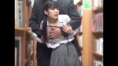 ［佳苗るか］図書館でぐうかわツインテールJKがサラリーマンに犯されちゃいましたのthumbnail