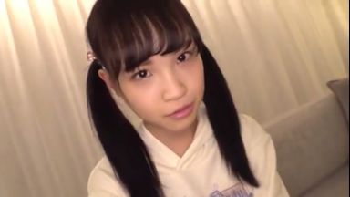 【工藤ララ】「今年で●●歳です❤」まだ男性経験がない童顔＆未成年女の子が禁断アダルト撮影のthumbnail