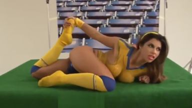 巨乳モデルがボディペイントをしていてエロ過ぎて興奮するｗｗｗのthumbnail