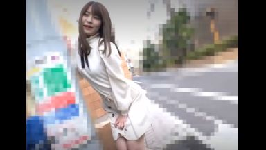 【貧乳美少女】リモコンバイブ装着で街中散歩…「もう我慢できません」と悶えながら絶頂＆無許可中出しのthumbnail