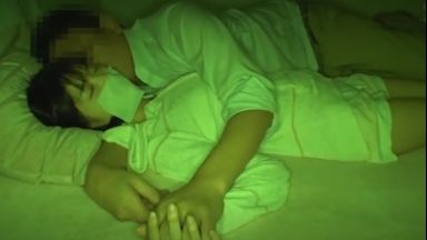 『気づいたら…もう抵抗できない…』眠らされた女子校生が無防備な姿で侵犯…知らないうちに子宮の奥まで濃厚注入?のthumbnail