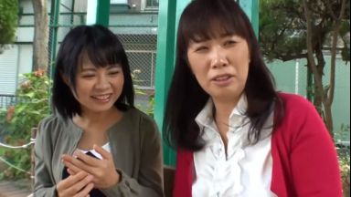 素人親子をナンパして褒めちぎって下着のお試し試着を依頼して親子一緒に生ハメ中出しのthumbnail