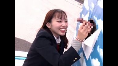 『全然わからないんだけど…w』制服美少女が彼氏のチンポ当て企画に挑戦！罰ゲームで寝取りハメするエロエロNTRの着衣ハメ！のthumbnail