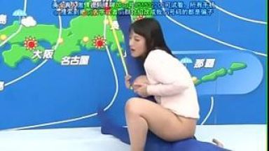 【巨乳】「明日は局地的に潮がふります」 お仕事中にＳＥＸ始める淫乱美女！ 澁谷果歩 【美女】のthumbnail