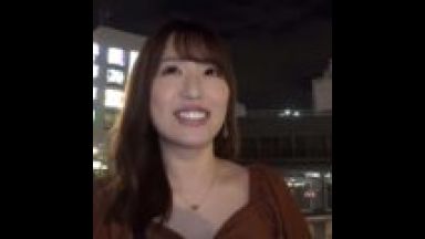 【ナンパ・モデル妻】旦那が羨ましい！巨乳でモデル級の若妻・・自宅で自慢のデカマラで不倫撮影！のthumbnail