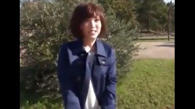 ☆人妻☆熟女☆痙攣☆騎乗位！好きスキ人妻＠NTR！エロ動画でイキ狂うベロチューで性欲暴発しちゃうエロ動画x三十路のthumbnail