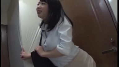 【斉藤みゆ】玄関前で多分立ちバック（笑）((´∀｀))ｹﾗｹﾗのthumbnail