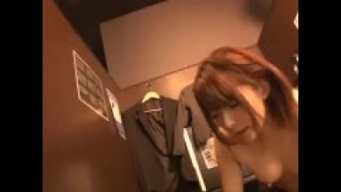 【麻里梨夏】めっちゃ童顔ロリ巨乳かわいい茶髪ショートカットヘア麻里梨夏ちゃん主観プレイネカフェエッチのthumbnail