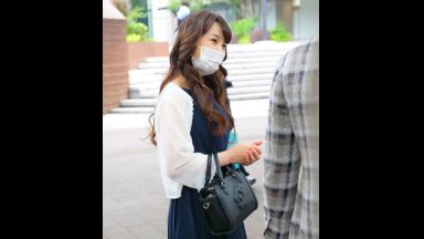 ☆人妻ナンパ☆　３５歳だという子供は欲しいが旦那さんとはセックスレス状態だと仰るとってもキレイな美人奥さまがとびきりスケベな淫乱メス犬に豹変！怪しくヌメる洗ってもない雌穴を濃厚クンニで舐めまわす経験豊富なナンパ師に成熟した肉体と精神を完全支配された欲求不満の人妻が魅せる淫らな姿を見逃すな！のthumbnail