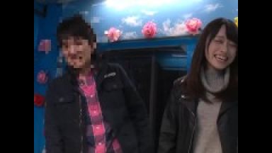 【マジックミラー号】彼氏持ちの超特級にかわいい美少女素人ナンパ！彼氏がいるのにマジイキまくり絶頂させられ生ハメ生中出し！のthumbnail