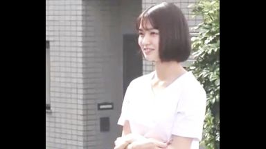 ☆倉本すみれ☆痴女☆美乳！みんなで見よう…中出しx中だし！絶倫だから感じまくるエビ反りの姦通エロ動画…手コキのthumbnail