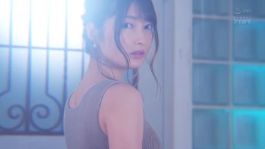 【藤井いよな】＜美女×AVデビュー＞まだあどけない感じの大学生のお姉さんがエッチに興味アリでAVデビューのthumbnail