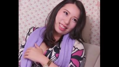 ♡人妻に中出し「奥様、これから僕のチンポを挿入しませんか？♡」Gカップ爆乳揺らして中出しで精子を搾り取っちゃう完熟おマンコのthumbnail