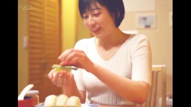 ♥清純なお姉さんはエロい身体「みんなの為におにぎり作る清楚なお姉さんがチンポ挿入して精子を搾り取っちゃう♥」のthumbnail