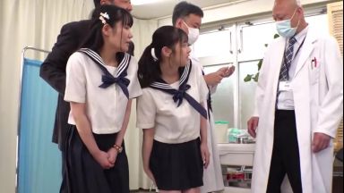 健康診断渡渉して変態的なセクハラレイプをされてしまう貧乳童顔ロリJKレイプスマホ撮りスレンダー美脚のthumbnail