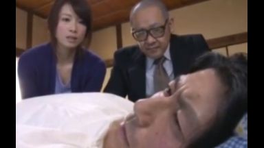 ♥父嫁相姦☆病気の夫の代わりに義父と子作りする妻…「あなた…私赤ちゃん欲しいの…許して♥」のthumbnail