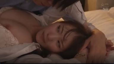 【楓ふうあ】いやです、やめて下さい！美人ＣＡが出張先でセクハラ強姦・・強く拒めずに犯されオマンコにハメられ顔射！のthumbnail