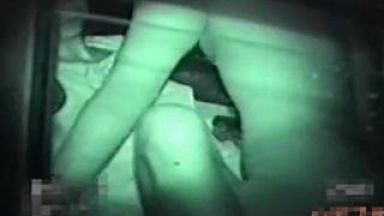 カーセックスしてるカップルを赤外線カメラで盗撮した素人動画のthumbnail