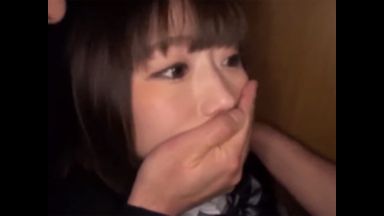 ギター抱えたJKが自宅に押し込まれて二人の男に犯されちゃったのthumbnail