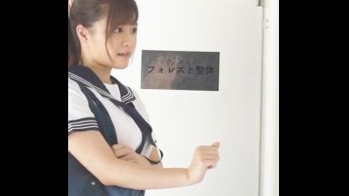 ☆制服☆奏音かのん☆女子校生！みんな観て…女子高生＠中だし！丘えりなを観ようよ…中出しのエロエロ動画→乳首責めのthumbnail