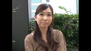 ！人妻：寝取られ！NTRであなたの愛液トロっと濡れちゃった※エロ動画で勃起しようよHだよね「いい…んん…イクぅぅぅ！」☆不倫☆のthumbnail